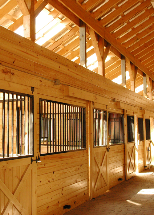 boarding-stalls-painted-dreams-horse-farm
